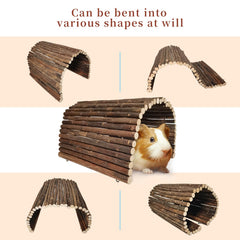 AGGQQA Guinea Pig Hideout natural-wood emphasizes authentic environment and security.