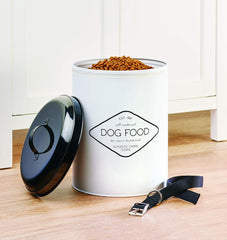 Amici Pet Buster lid on highlights airtight feel with silicone gasket and tight seal