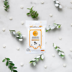 Aurora Pet Wipes 10-count for quick cleanup after meals and outdoor adventures.