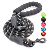 BAAPET leash with heavy-duty rope and secure clip for durability.