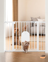 BABELIO Auto Close Baby Gate wide setup demonstrates adjustable width for doorways and stairs