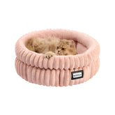 BALANCE cat bed round edge-support close-up highlighting neck and head comfort.