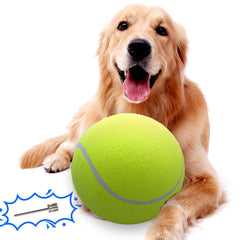Banfeng large dog tennis ball 9.5 inch close-up shows natural rubber and felt for safe play.
