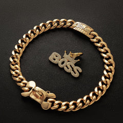 BiteKing durable welded-links collar demonstrates ultra-strong construction for outdoor adventures.