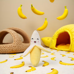 BWESOO soft plush fabric focuses on comforting texture for cuddling and light chewing.