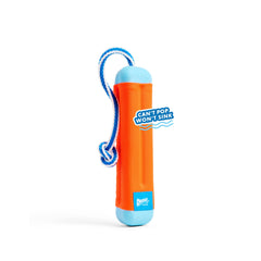 Chuckit Amphibious Bumper with knotted rope handle provides secure grip