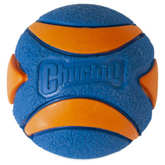 Chuckit! Ultra Squeaker Ball bounce-action demonstrates high bounce for energetic games