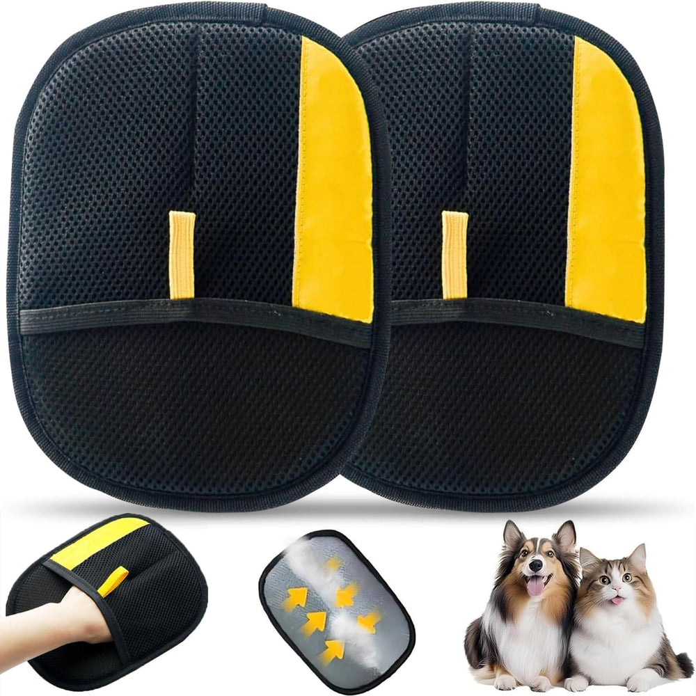 Comasua Pet Hair Remover Glove close-up demonstrates static removal on fabric for clothes