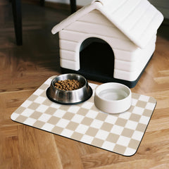 CooRug checkered dog food mat features a waterproof bottom to protect floors from leaks