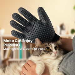 DELOMO Pet Hair Remover Glove used for dry grooming to lift loose fur.