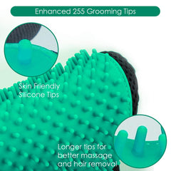 DELOMO gloves massaging a cat during grooming for a calm experience