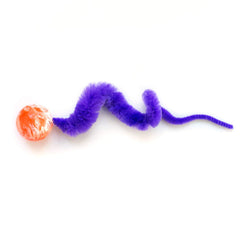 Dezi & Roo Wiggly Ball in action for indoor batting and pouncing.