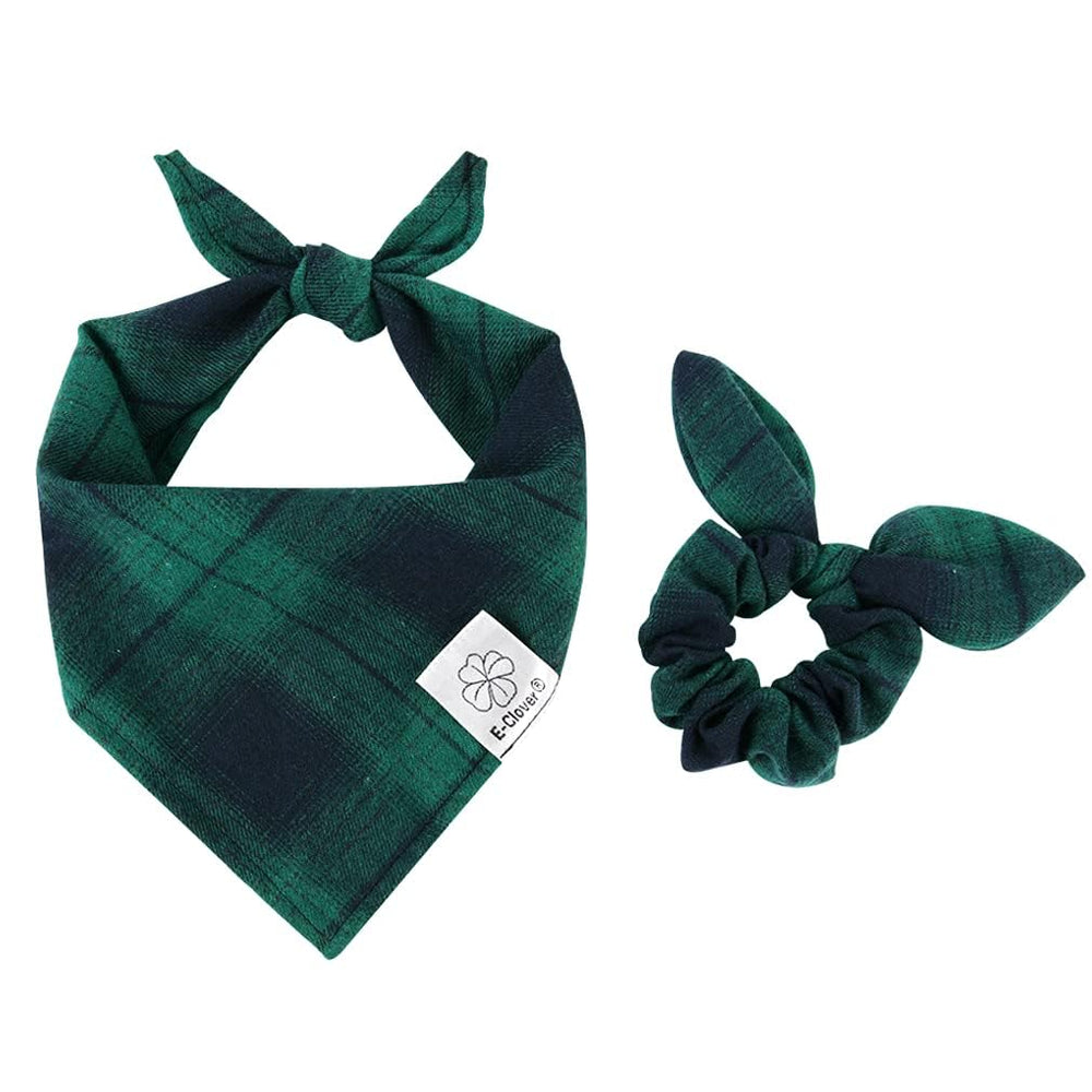 E-Clover Christmas dog bandana in green plaid, ideal holiday photo prop.
