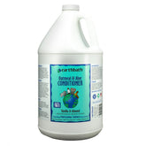 earthbath Oatmeal & Aloe Conditioner bottle closeup highlighting detangling for dogs.