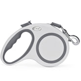 EC.TEAK retractable leash for urban walks with smooth 360-degree tape movement.