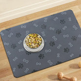 EP Jeans pet food mat absorbs spills quickly for clean floors.