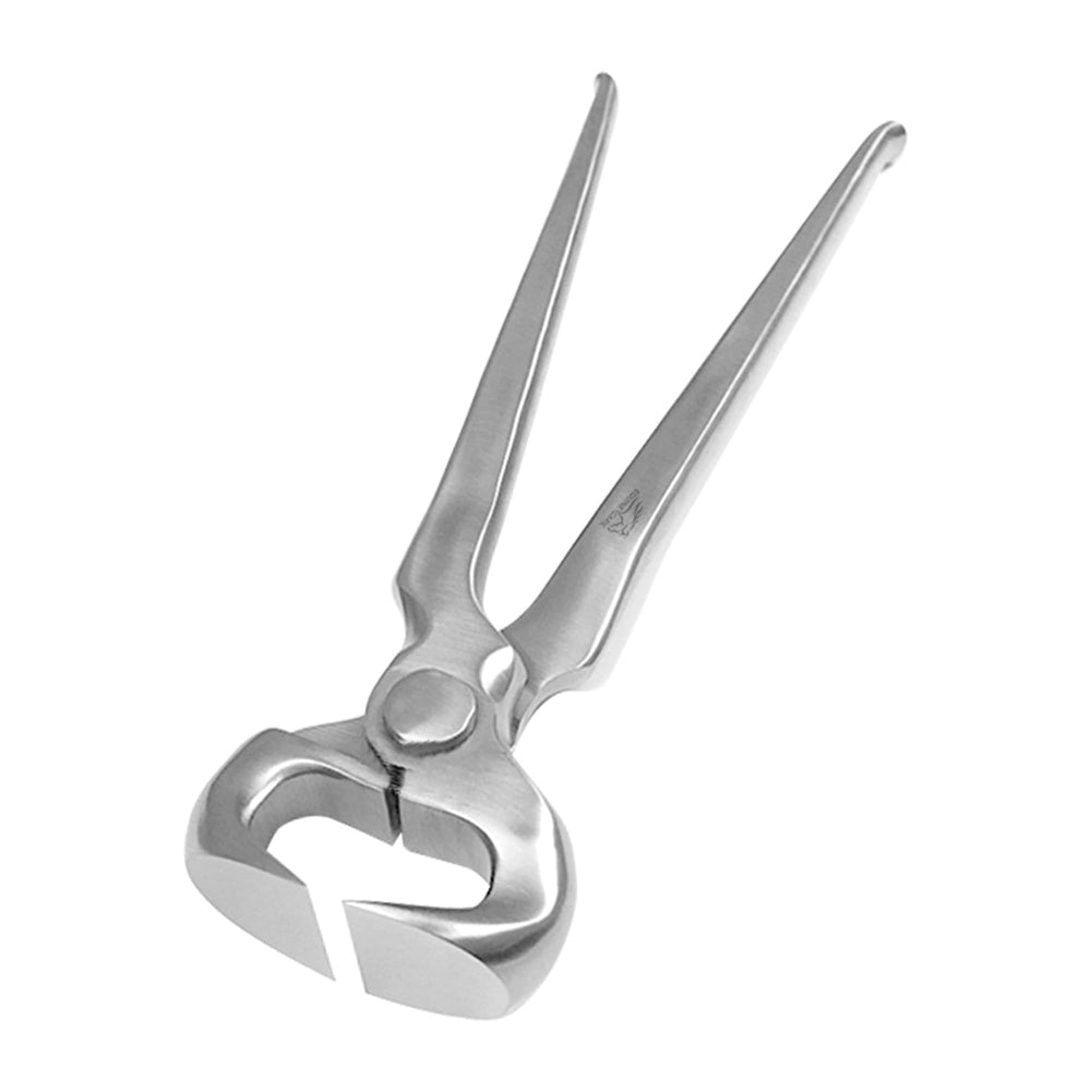 Equine Care hoof nippers 15-inch leverage blades enable easier, cleaner trimming.