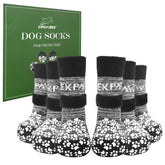 EXPAWLORER calcetines antideslizantes para perros con patas protegidas en casa.