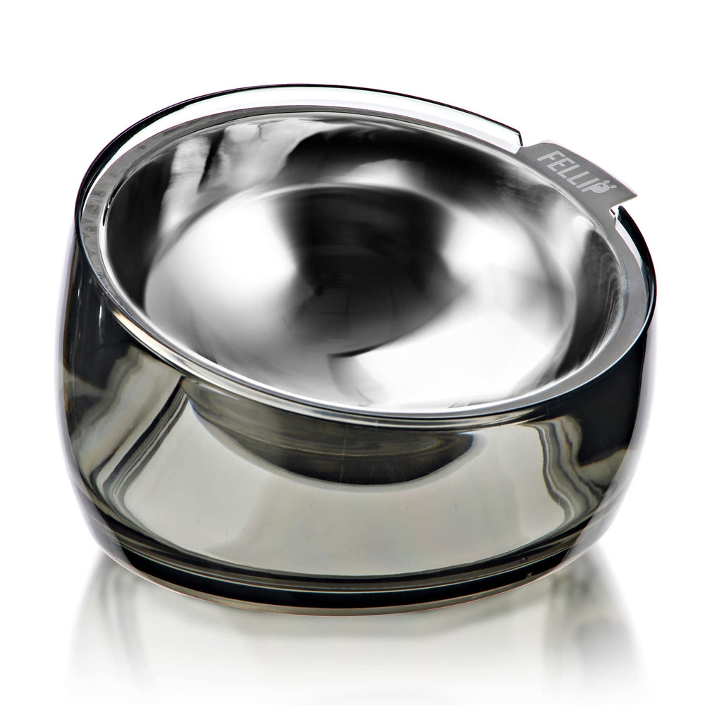 Felli Oblik spill-proof bowl with acrylic base reduces spills during feeding.