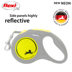 FLEXI detalle reflectivo en cinta y componentes para caminar de noche.