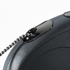 FLEXI New Classic brake button provides one-handed stopping control.