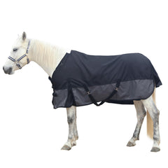 Gallopoff 1200denier rip-stop outer shell keeps a horse dry in rainy paddocks.