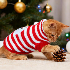 GOYOSWA Santa cat sweater side view showcases cozy knit warmth for winter