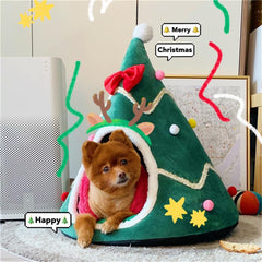GPPSUNGD Christmas Tree Cat Bed exterior side view highlights sturdy teepee for privacy