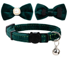 Gyapet Cat Collar green velvet image shows soft velvet for comfortable daily wear.