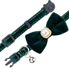 Gyapet Cat Collar quick-release buckle image demonstrates safety breakaway for confident pets.