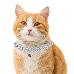 Halukakah cat collar carat iced diamond detail highlights luxury decoration for cats.