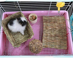 Hamiledyi 15-pack nestliner inside cage for nesting and comfort.