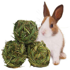 Hamiledyi rabbit chew ball with timothy base for gentle chewing and enrichment.