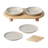 Havniva raised ceramic cat dishes with wide bowls for comfortable meals.