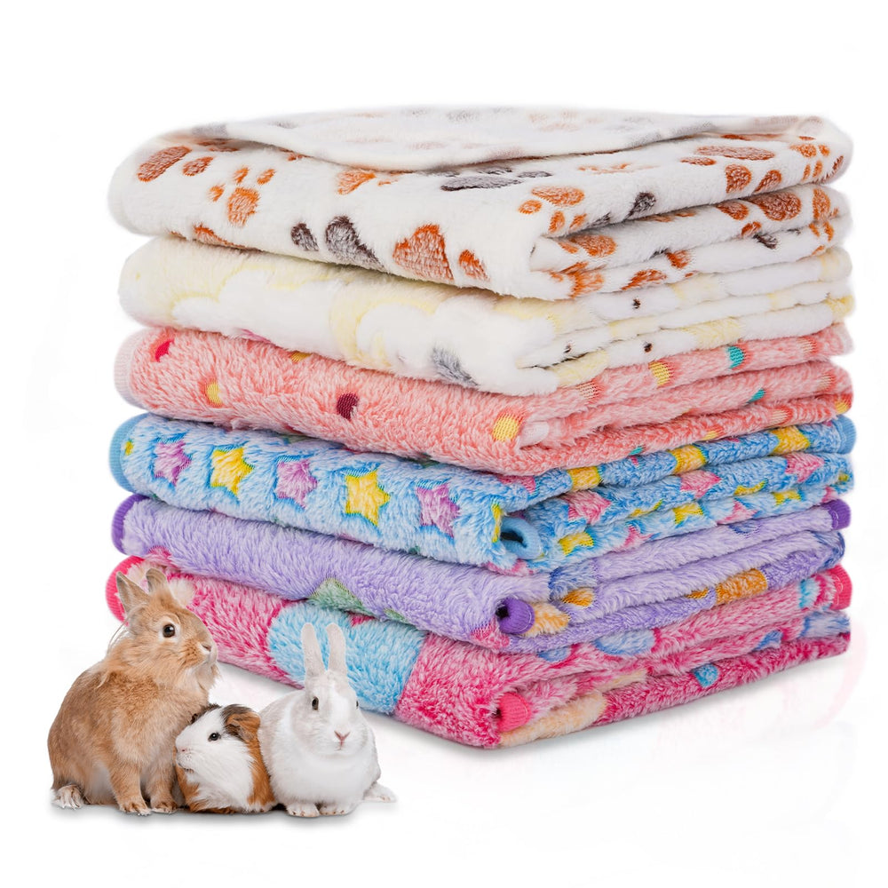 HOBBTREE guinea pig cage liner close-up of soft flannel texture for cozy comfort.