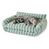 Hollypet cat bed double-layer outer shows sturdy construction for cozy naps
