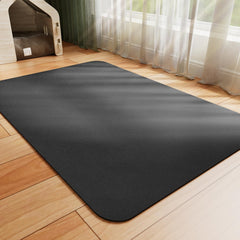 HotLive pet food mat absorption close-up demonstrates spill capture and mess control.