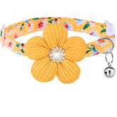 HYQHYX cat collar with yellow flower ornament for an eye-catching daily look