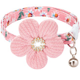 HYQHYX cat collar with flower rhinestone for stylish, safe daily wear.