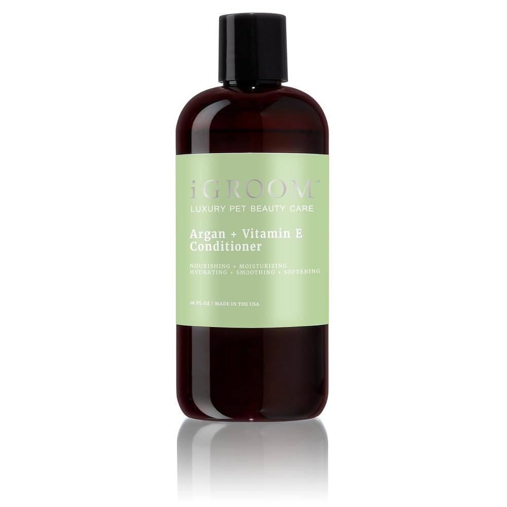 iGroom Argan + Vitamin E Conditioner bottle promotes coat shine and easy detangling.