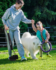 IPETBA foldable pooper scooper design stores compactly in car trunks.