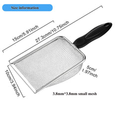 itPlus cat litter scoop in use, quickly removing clumps from litter box