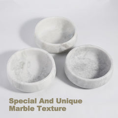 Karibiber non-slip base detail demonstrates stable feeding during active meals.
