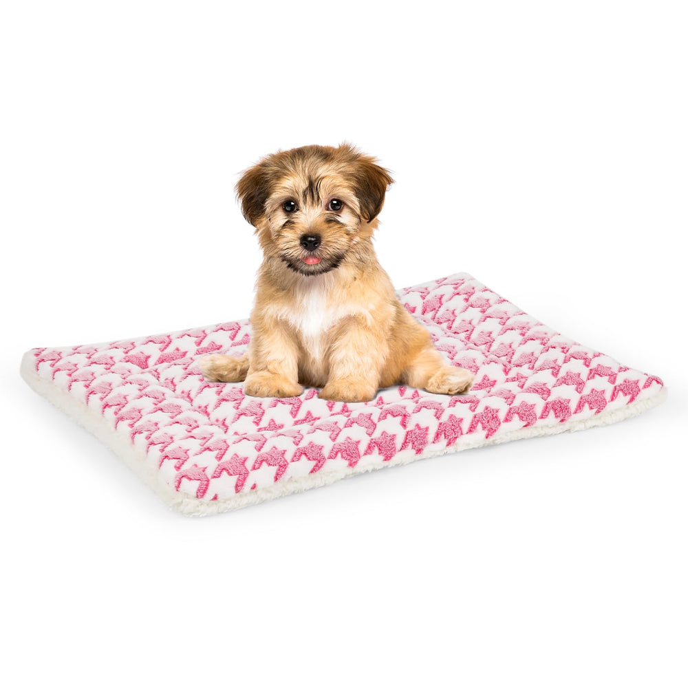 Kigmmro dog bed mat in a 22-inch kennel for cozy crate comfort