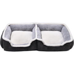 Laojin Balhen twins bed closeup demonstrates conjoined design for shared napping