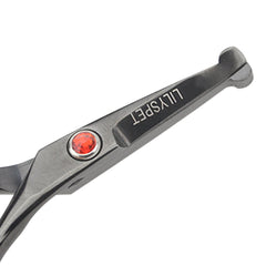 LILYS PET stainless-steel 6CR blade close-up showing durable, sharp performance.