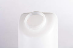 Lixit bottle opening for cleaning, fast access with a bottle brush.