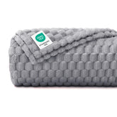 Luciphia Soft fleece blanket offers cloud-softness for pet naps