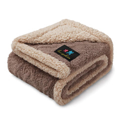 Luciphia waterproof-pet-blanket-sofa protects furniture from spills and fur