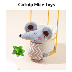 Maiguangta feather-teaser offers fluttering motion to spark chasing.